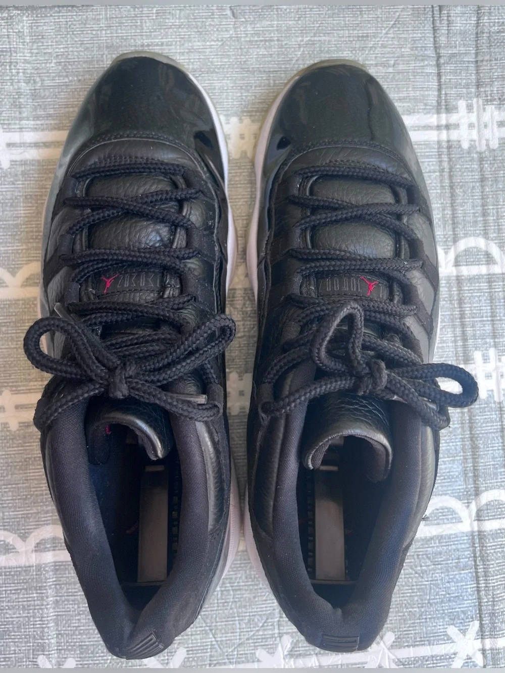 Jordan 11 Retro Low 72-10, Size 11.5